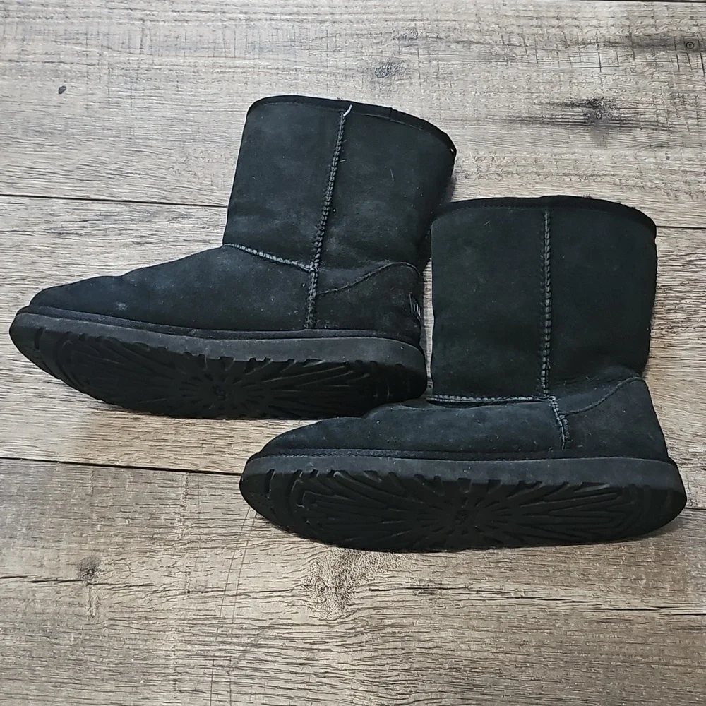 Ugg Classic Short Boot Black Big kids